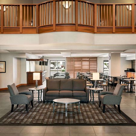 Wingate By Wyndham Cincinnati Blue Ash Exterior foto