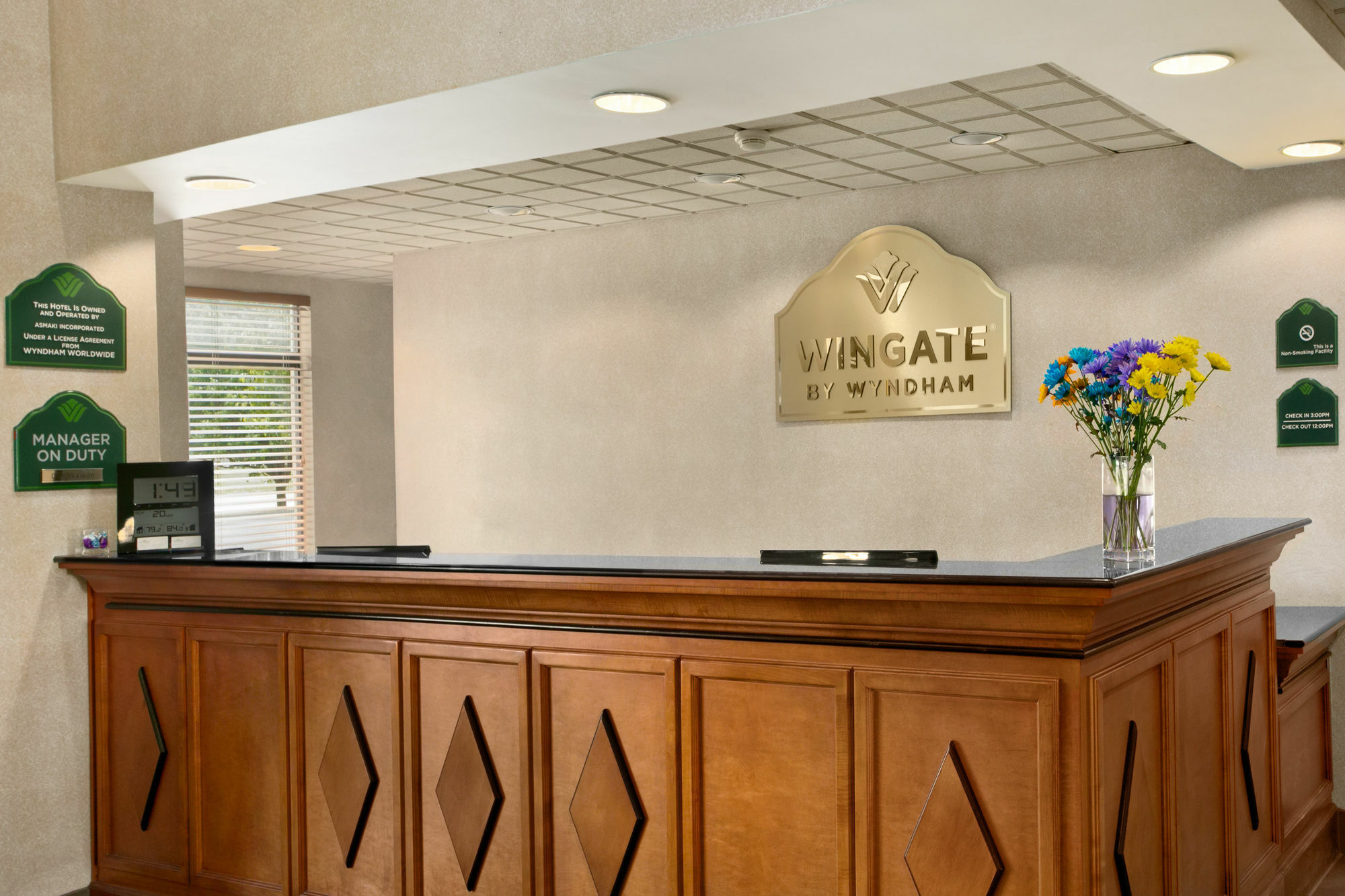 Wingate By Wyndham Cincinnati Blue Ash Exterior foto