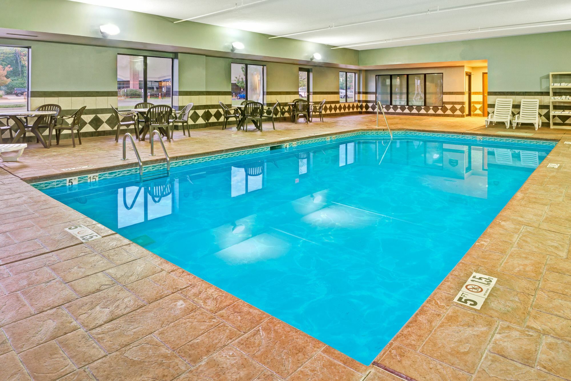 Wingate By Wyndham Cincinnati Blue Ash Exterior foto